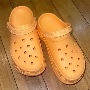 Platform crocs